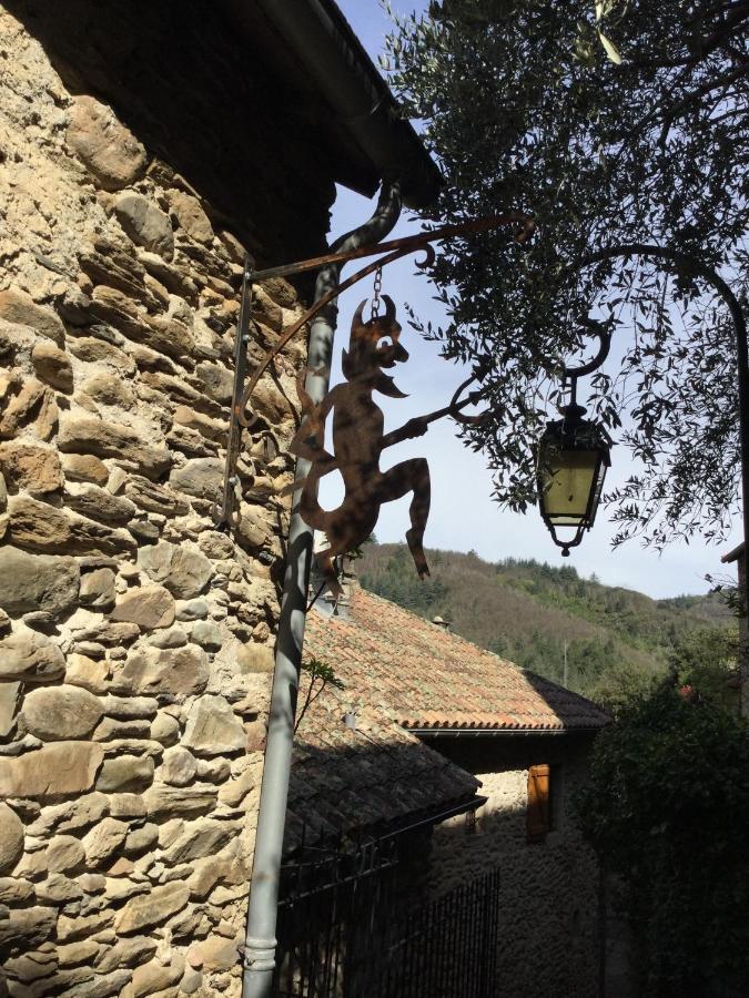 Le Diable Par La Queue Villa Olargues Bagian luar foto
